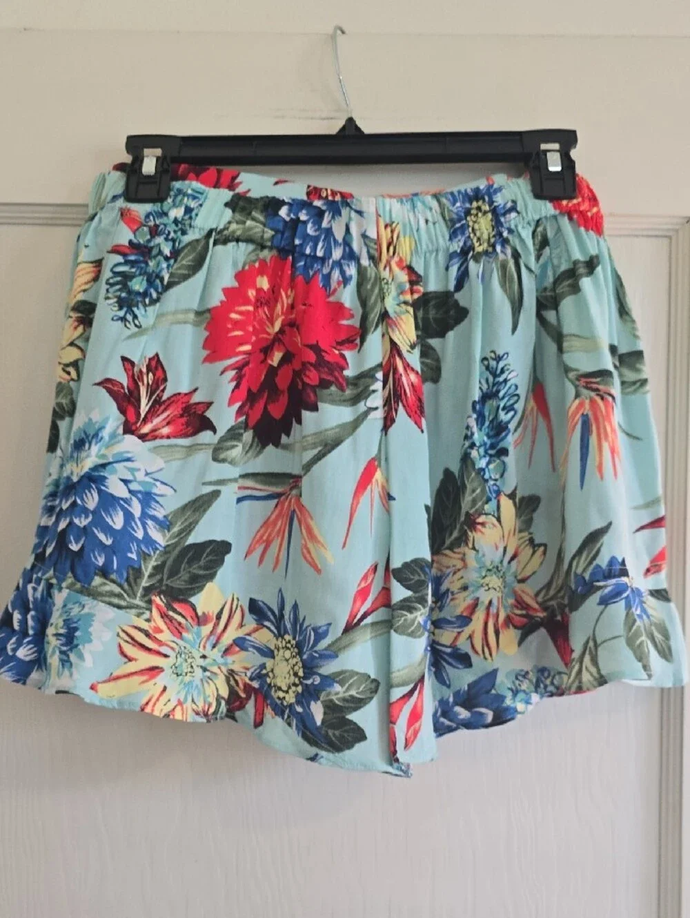 Umgee Boutique Floral Flutter Hem Lounge Shorts Sz L